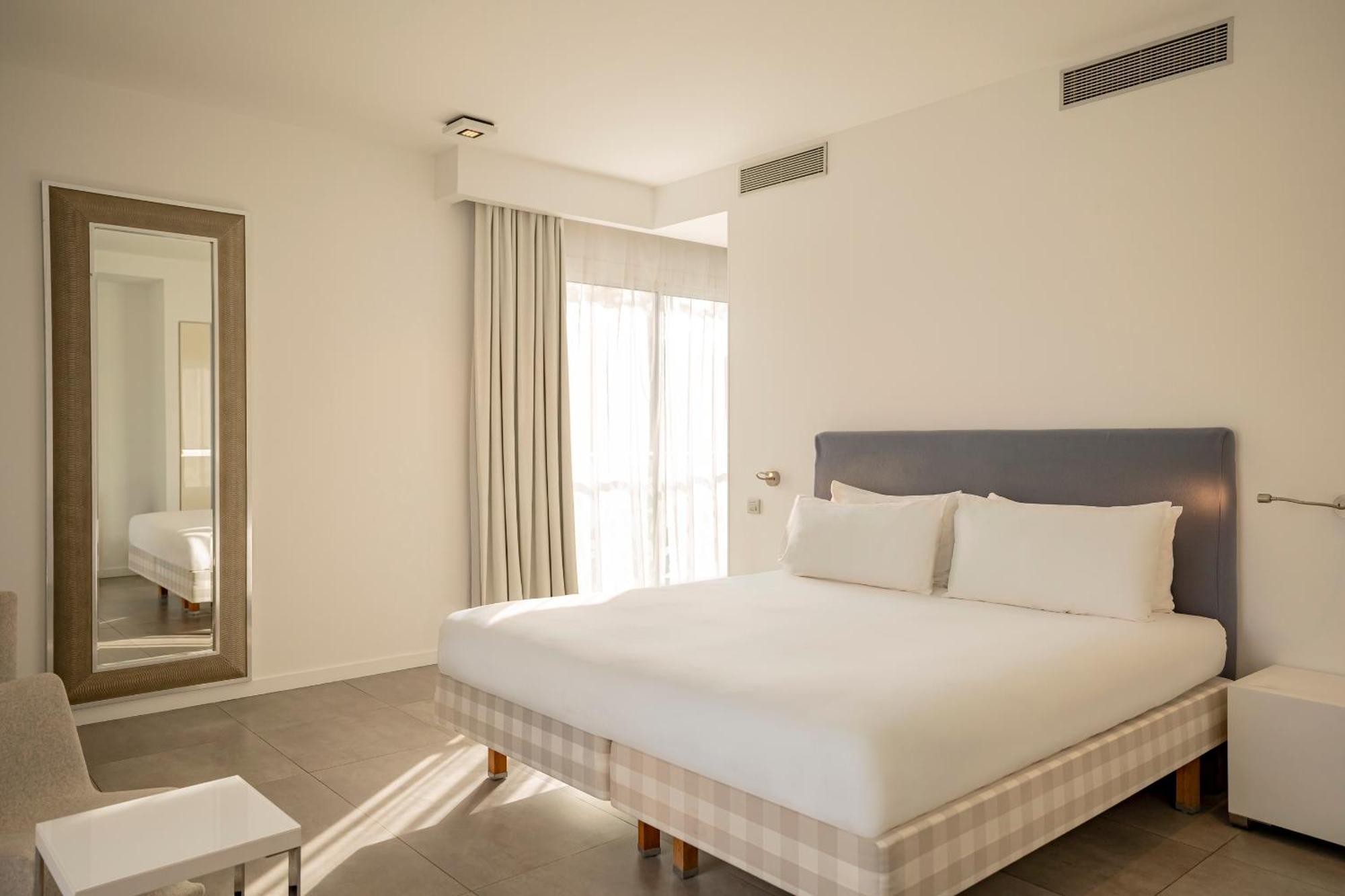 Kube Saint-Tropez Hotel Gassin Exterior photo